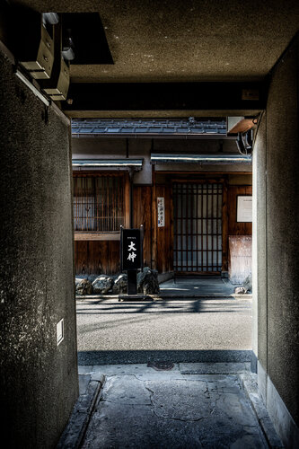 Passage par Pablo Saccinto, Photographie en vente sur Singulart