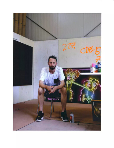 Drew Straker at Work di Albrecht Fuchs, Stampa in vendita su Singulart