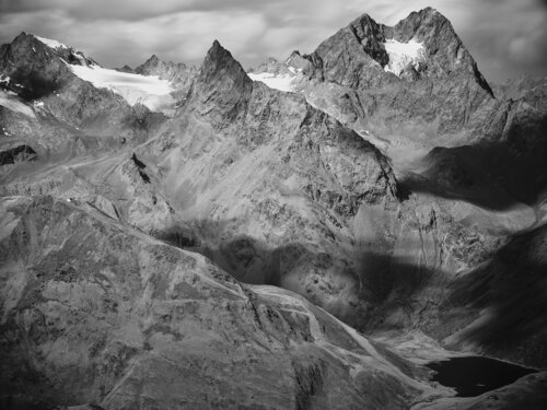 alpine stones by Merten Riesner, 사진 for Sale on Singulart