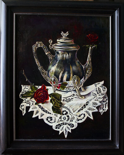 Silver coffee pot with roses on a lace doily van Inga Loginova, Schilderij te koop op Singulart