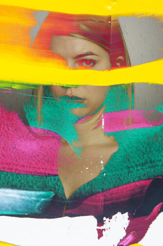 Colored Self-Portrait di Geraldine Haas, Fotografia in vendita su Singulart