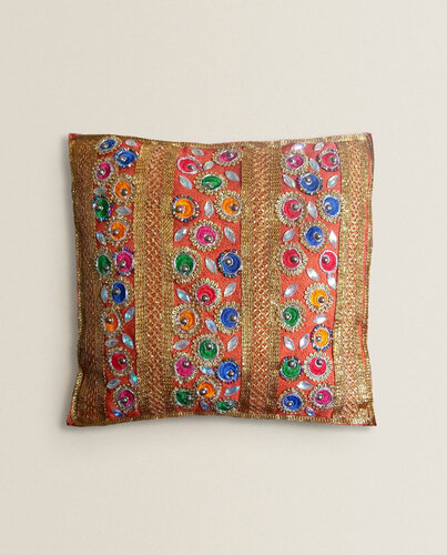 ( LAST PIECE AVAILABLE ON SALE 50% OFF NOW) Moroccan handmade embroidered and jeweled patchwork double faced cushion for interior decoration (with Egyptian cotton stuffing) van Hend Al-Batesh, Textiel te koop op Singulart