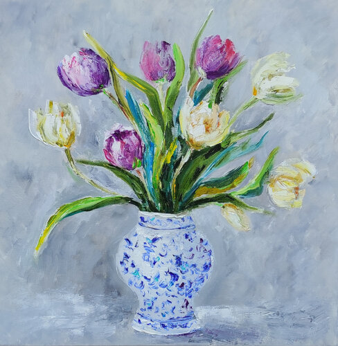 Tulips in a Chinese vase by Olga Ponomarenko, Painting for Sale on Singulart