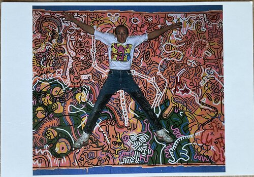 Keith Haring (1958-1990), Keith Haring in the Stedelijk Museum, Copyright Patricia Steur 1995, Printed in Holland par Keith Haring, Édition en vente sur Singulart