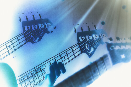 Guitar & Bass abstract 9 ottobre 2023 van Carlo Iorio, Andere media te koop op Singulart