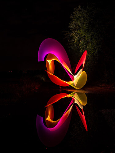 Reflections of the night! – 2409 von Michael Zöphel, Fotografie kaufen auf Singulart