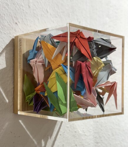 Box of Happiness… I (ORIGAMI 2024) de Olivier Messas, Obra en papel a la venta en Singulart