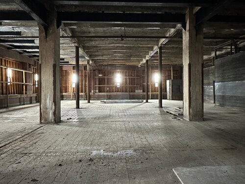 Baggage and Dormitory Room di Nitouche Anthoussi, Fotografia in vendita su Singulart
