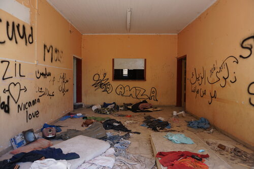 Ending to Leros via Ioannina von Nitouche Anthoussi, Fotografie kaufen auf Singulart