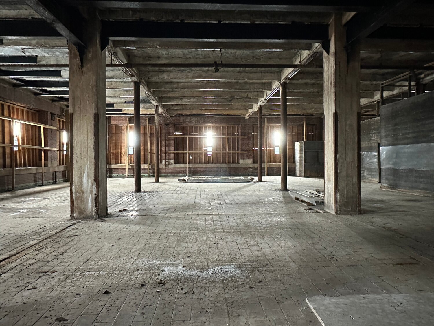 Baggage and Dormitory Room Nitouche Anthoussi Fotografia in vendita