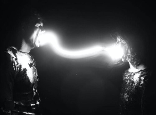 COUPLE (Entourée Circles) di Yann Toma, Fotografia in vendita su Singulart