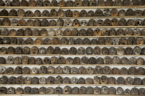 Haití van Tomás Espina, Beeldhouwwerk te koop op Singulart