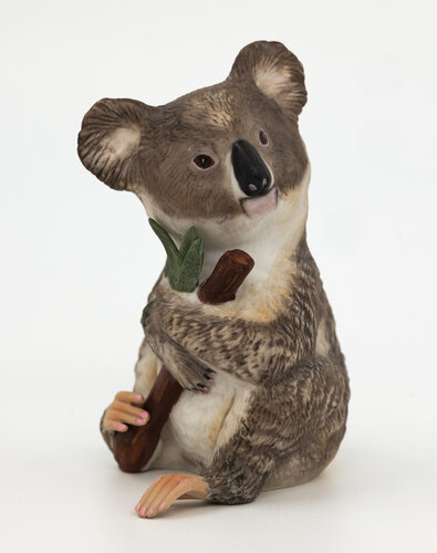Slightly Human: Koala par Debra Broz, Sculpture en vente sur Singulart