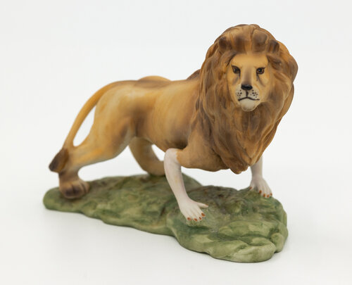 Slightly Human: Lion par Debra Broz, Sculpture en vente sur Singulart