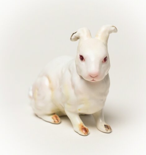 White Rabbit, No. 23 par Debra Broz, Sculpture en vente sur Singulart