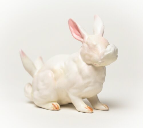 White Rabbit, No. 8 par Debra Broz, Sculpture en vente sur Singulart