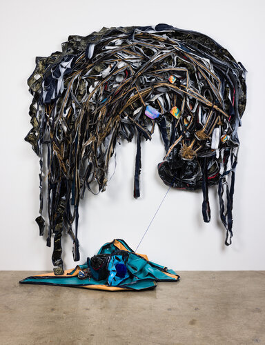 Large-Scale Shifts. Migrating, Decontaminating Conditions. de Alicia Piller, Escultura a la venta en Singulart