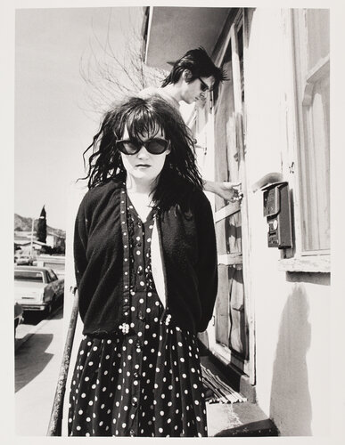 John Doe and Exene Cervenka (X), leaving their Hollywood Apartment par Ann Summa, Photographie en vente sur Singulart
