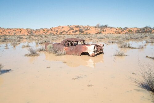 The Machine of Dreams, Coward Springs, South Australia von Christopher Rimmer, Fotografie kaufen auf Singulart