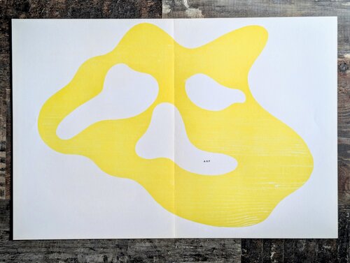 Abstract Portrait in Yellow - Color Woodcut, 1950 von Jean Arp, Werk auf Papier kaufen auf Singulart
