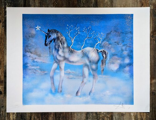 The Unicorn / “Cheval Allegre"-Hand-Signed Original Lithograph in colors par Salvador Dalí, Œuvre sur papier en vente sur Singulart