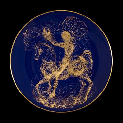 Salvador DALI - Horse of Destiny - Limited edition Limoges porcelain plate, 1968 di Salvador Dalí, Altri media in vendita su Singulart