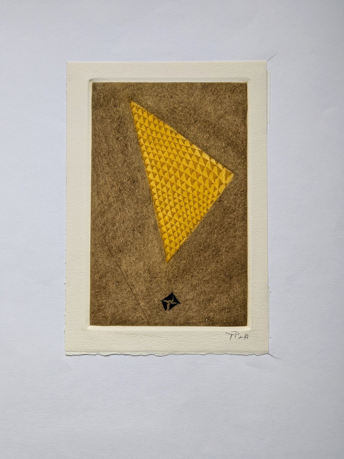 Yellow Triangle - Hand-Signed Engraving in Relief, 1990 Arthur Luiz Piza Werk auf Papier zu verkaufen