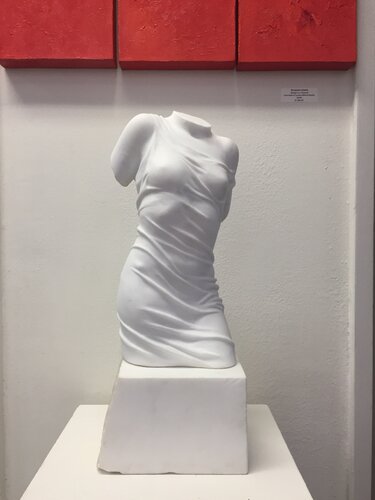 Female Torso de Marton Varo, Escultura a la venta en Singulart