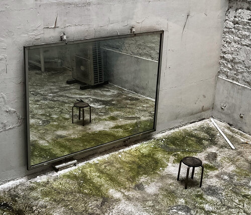 LA CONVERSACION par Jose Maria Lamo de Espinosa Michels de Champourcin, Photographie en vente sur Singulart