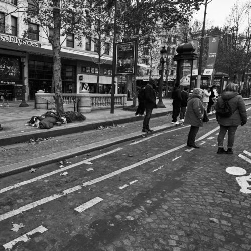 NI CASO von Jose Maria Lamo de Espinosa Michels de Champourcin, Fotografie kaufen auf Singulart