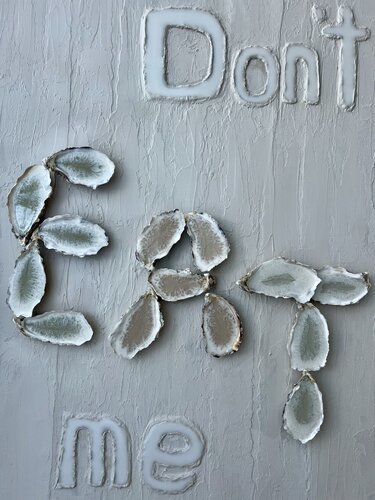 DON'T EAT ME van Karina Domme, Beeldhouwwerk te koop op Singulart