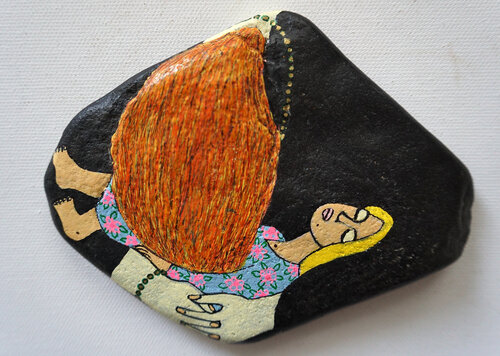 (Kleine) Pieta (Donezk), colorierter Nordseestein, Urheberrecht Katharina Kretschmer by Katharina Kretschmer, Other Media for Sale on Singulart