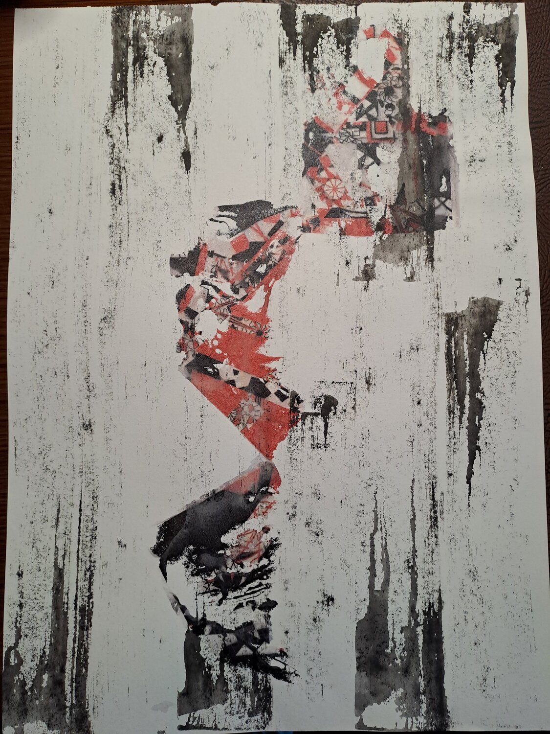 Inkstone plus black white red Nina Florence Juncker