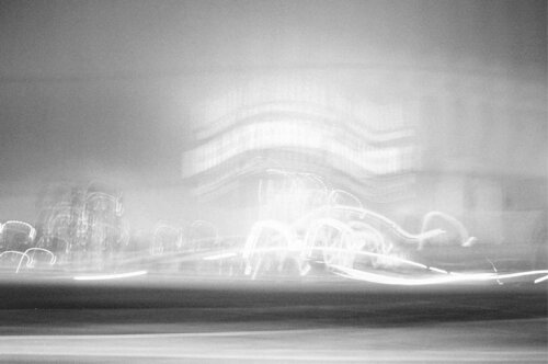 How Lonely Lies the City 02 van APARTMENT HD, Fotografie te koop op Singulart