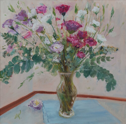 Still Life With Flowers In A Glass Vase di Oleg Kamaev, Pittura in vendita su Singulart