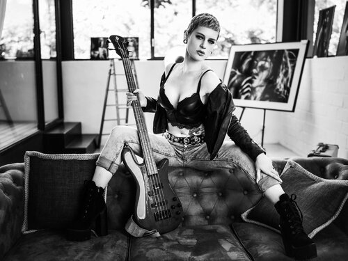 Bass Love #02 par Karlheinz Wachsenegger, Photographie en vente sur Singulart