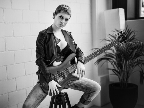 Bass Love #03 von Karlheinz Wachsenegger, Fotografie kaufen auf Singulart