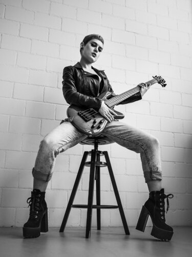 Bass Love #04 von Karlheinz Wachsenegger, Fotografie kaufen auf Singulart