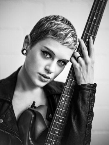 Bass Love #05 von Karlheinz Wachsenegger, Fotografie kaufen auf Singulart