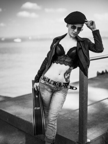 Bass Love #10 von Karlheinz Wachsenegger, Fotografie kaufen auf Singulart