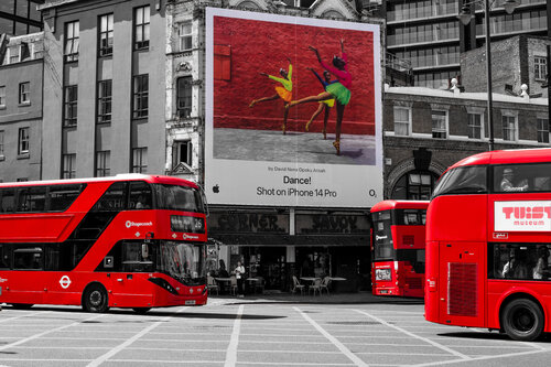 London Waltz by Nicolas "Clint" Drapier, Photography for Sale on Singulart