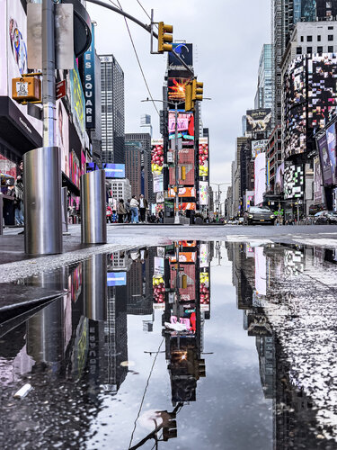 Rain in New York von Fabio Accorrà, Fotografie kaufen auf Singulart