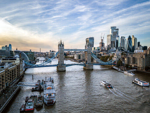 The beautiful Tower Bridge di Fabio Accorrà, Fotografia in vendita su Singulart