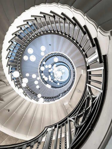 London vortices II van Fabio Accorrà, Fotografie te koop op Singulart