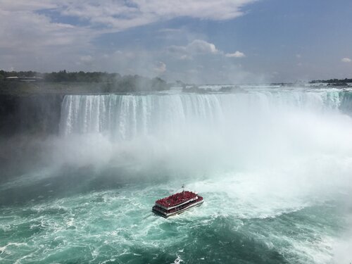 Into Niagara Falls van Fabio Accorrà, Fotografie te koop op Singulart