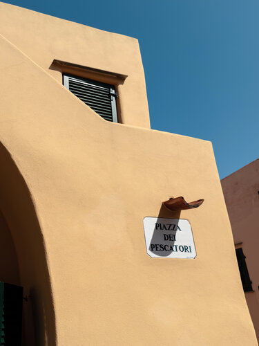 Italian house VII van Fabio Accorrà, Fotografie te koop op Singulart