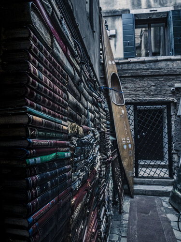 The books von Fabio Accorrà, Fotografie kaufen auf Singulart