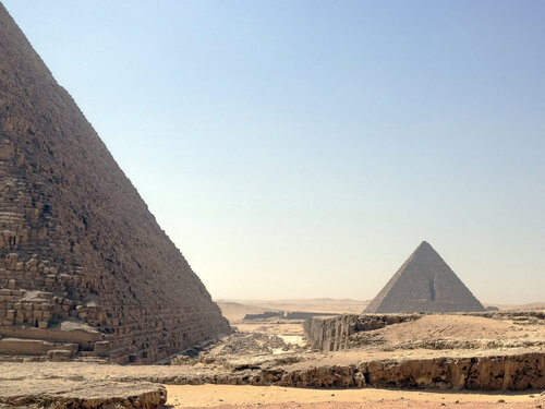 Glimpses of pyramids van Fabio Accorrà, Fotografie te koop op Singulart
