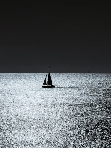 Shadows on the horizon #1 di Fabio Accorrà, Fotografia in vendita su Singulart