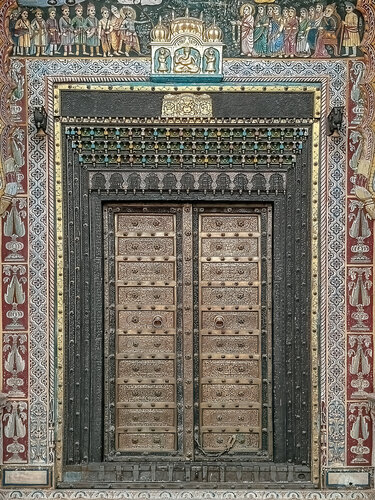 Indian door #2 von Fabio Accorrà, Fotografie kaufen auf Singulart